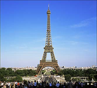 Color photograph of the Eiffel Tower